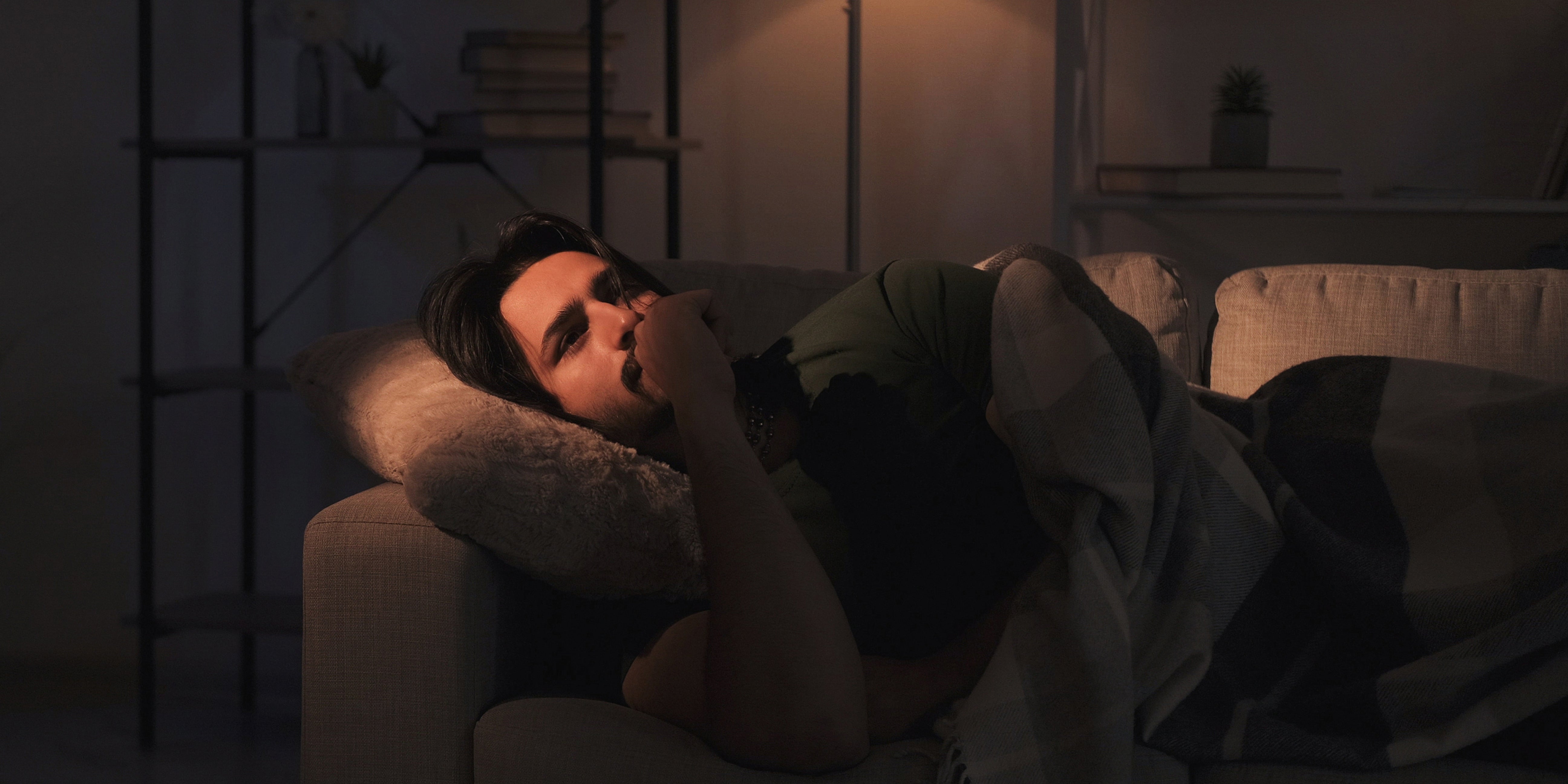 How CBD Oil Can Be The Best Calming Solution For Anxiety & Insomnia